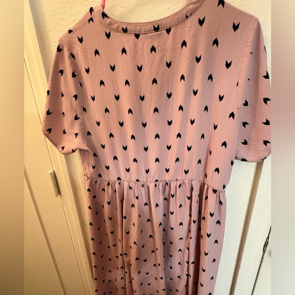Torrid 2X Blush Pink Midi Dress with Chevron designs. - Picture 7 of 8